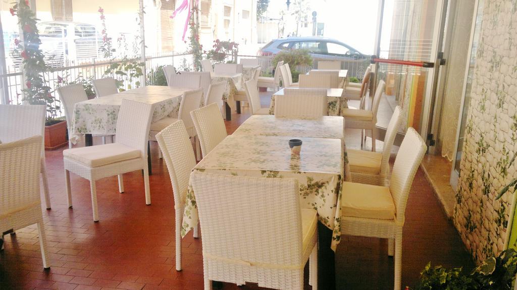 Hotel Simon Rimini Zewnętrze zdjęcie