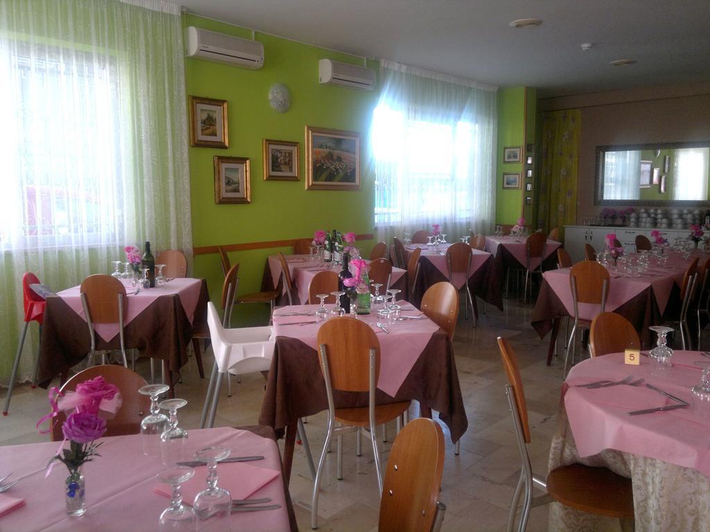 Hotel Simon Rimini Zewnętrze zdjęcie