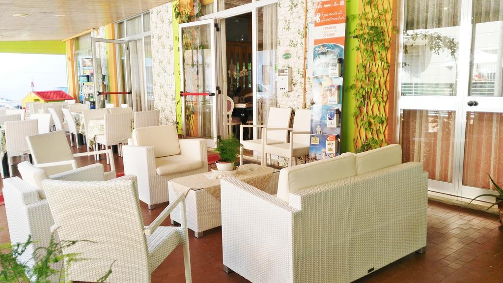 Hotel Simon Rimini Zewnętrze zdjęcie