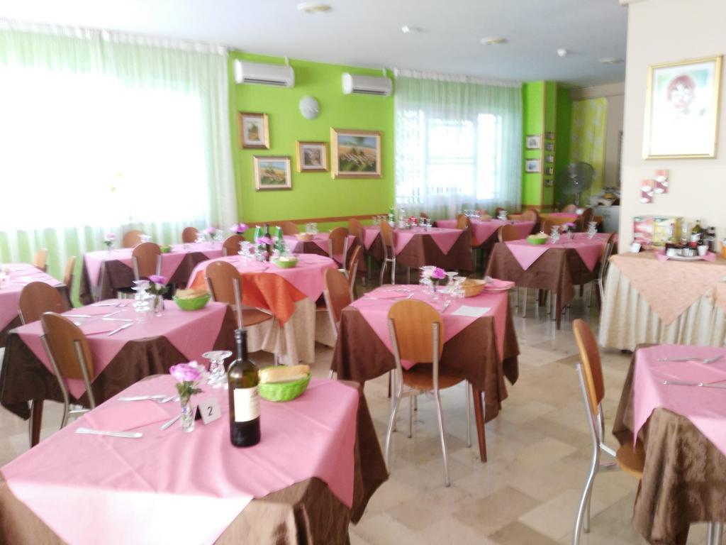 Hotel Simon Rimini Zewnętrze zdjęcie