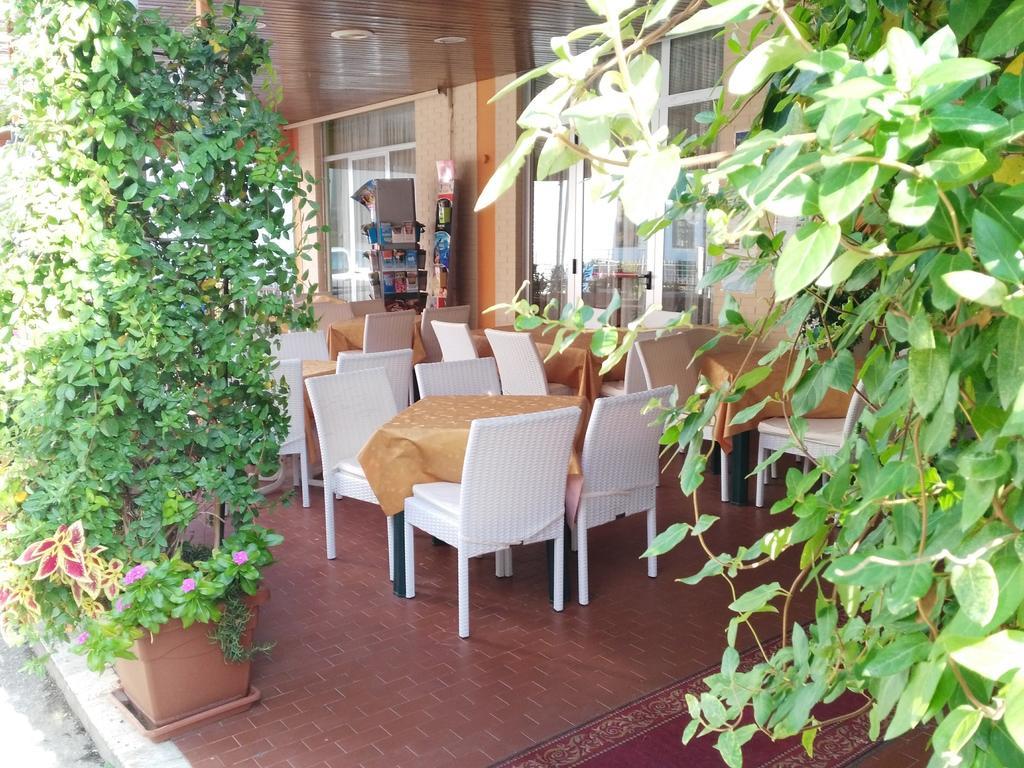 Hotel Simon Rimini Zewnętrze zdjęcie
