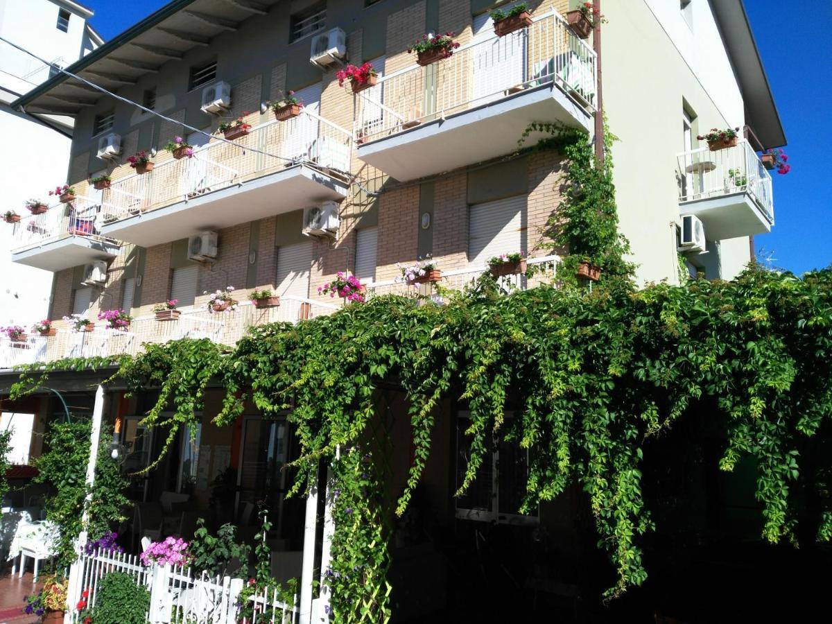Hotel Simon Rimini Zewnętrze zdjęcie